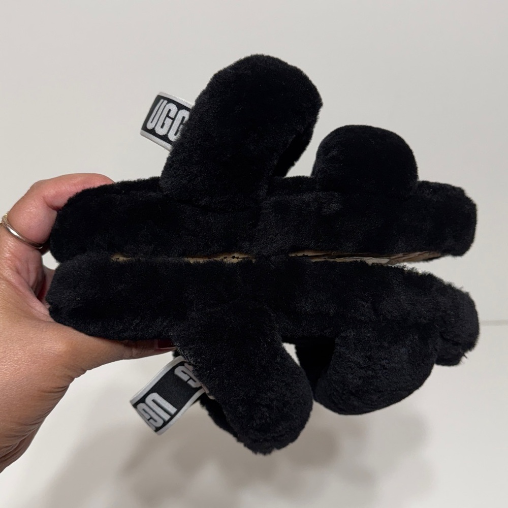 UGG “Oh Yeah” Slide Sandals in Black Sheepskin with an Elastic UGG Logo Strap - Picture 8 of 16